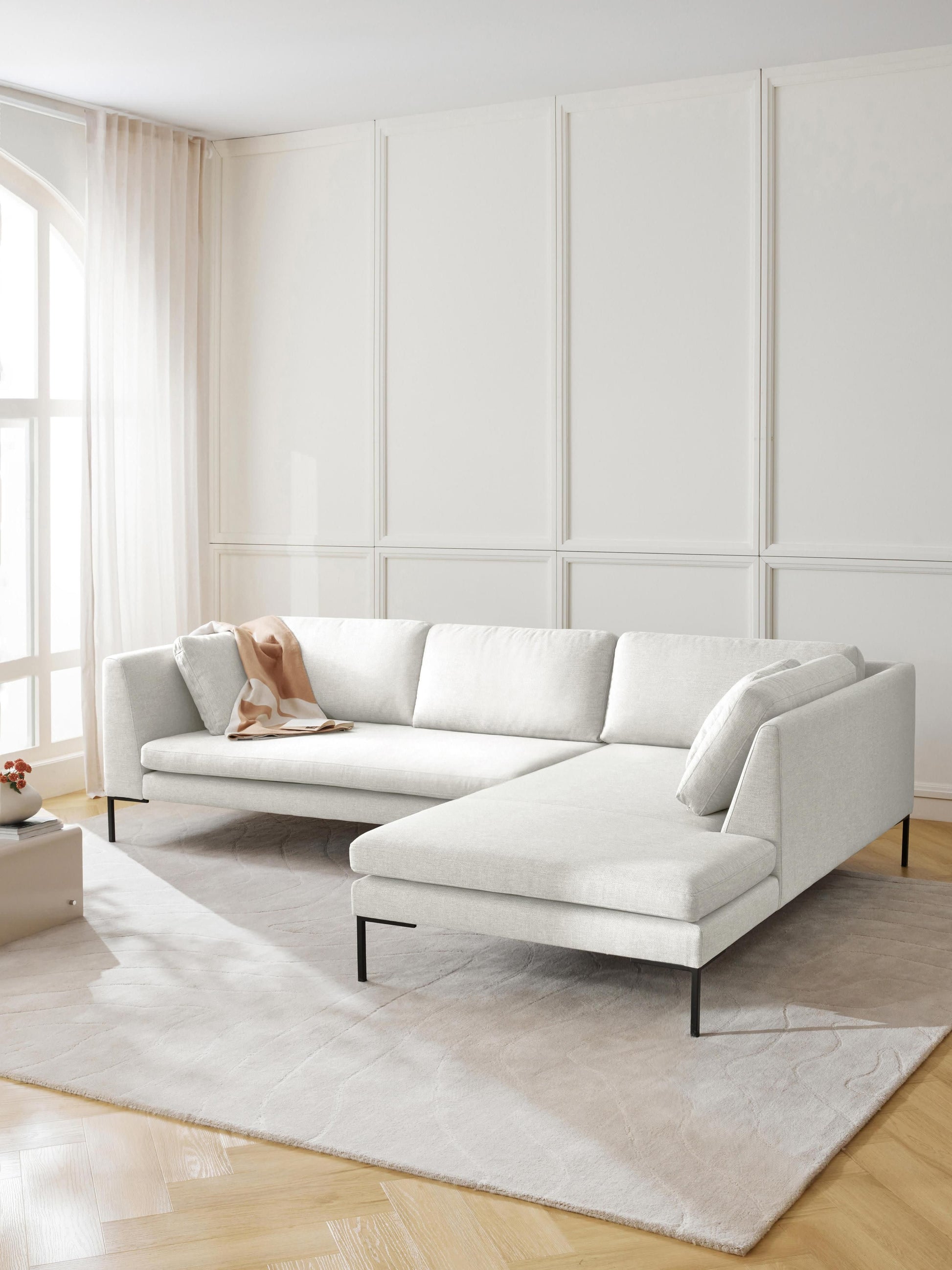 Emvira Corner Sofa with Metal Legs