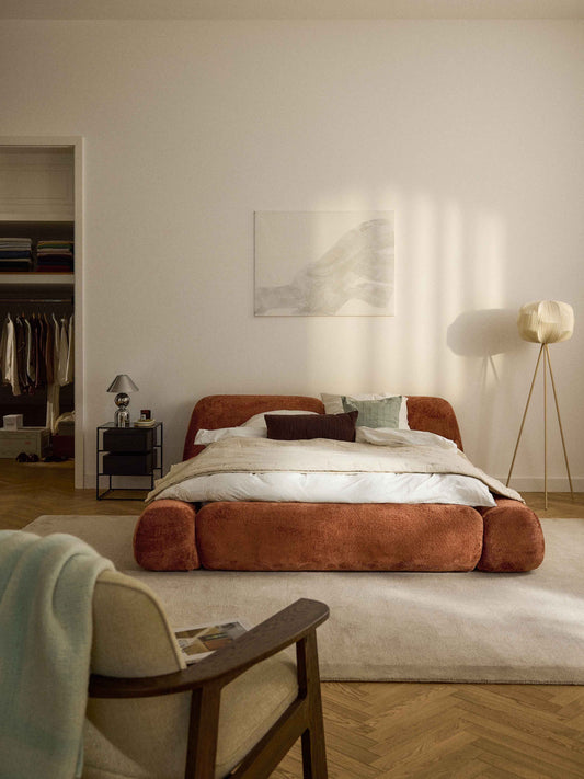 Wolvara Upholstered Bed in Teddy Bouclé with Storage